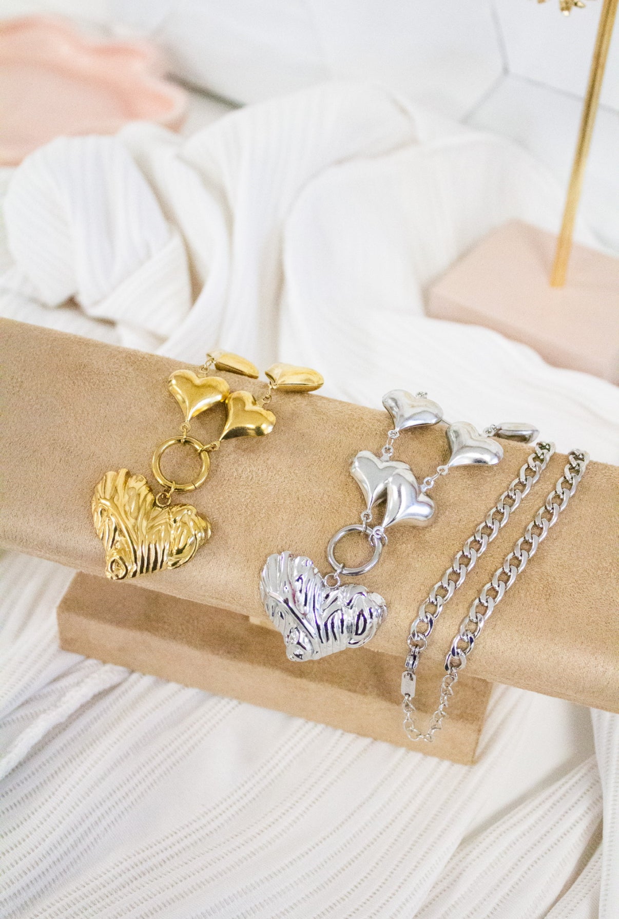 KETTING LOTS OF HEARTS