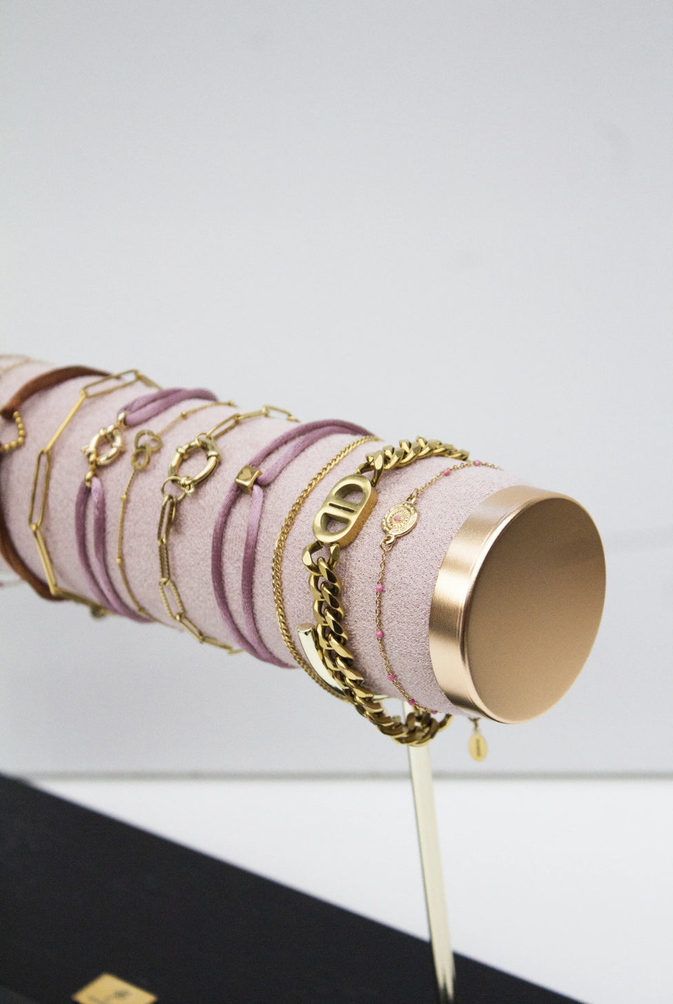 DISPLAY ARMBAND