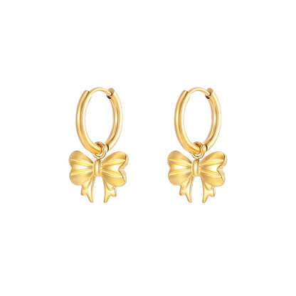 OORBELLEN KLEINE STRIKJES