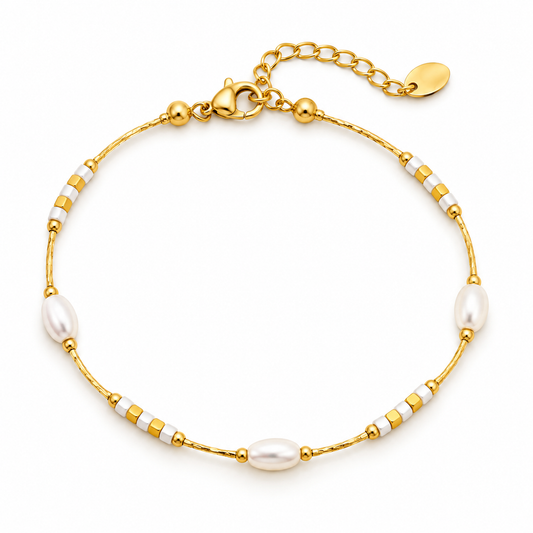 GOUDEN ARMBAND MET WITTE PARELS EN GEKLEURDE KRAALTJES