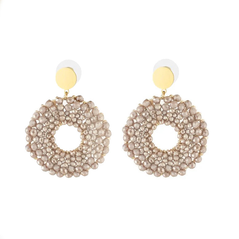 OORBELLEN BEIGE KRALEN